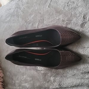 ROCKPORT TOTAL MOTION Brown Leather Pointed Toe Pump Heels Size 10M